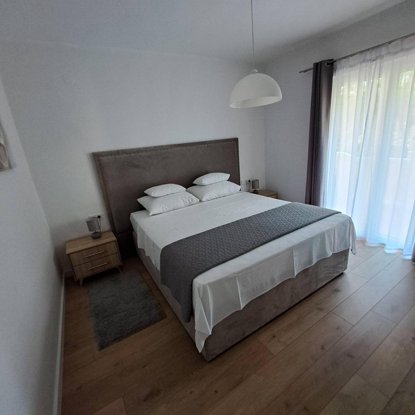 Apartments Marijana Rab Town Buitenkant foto